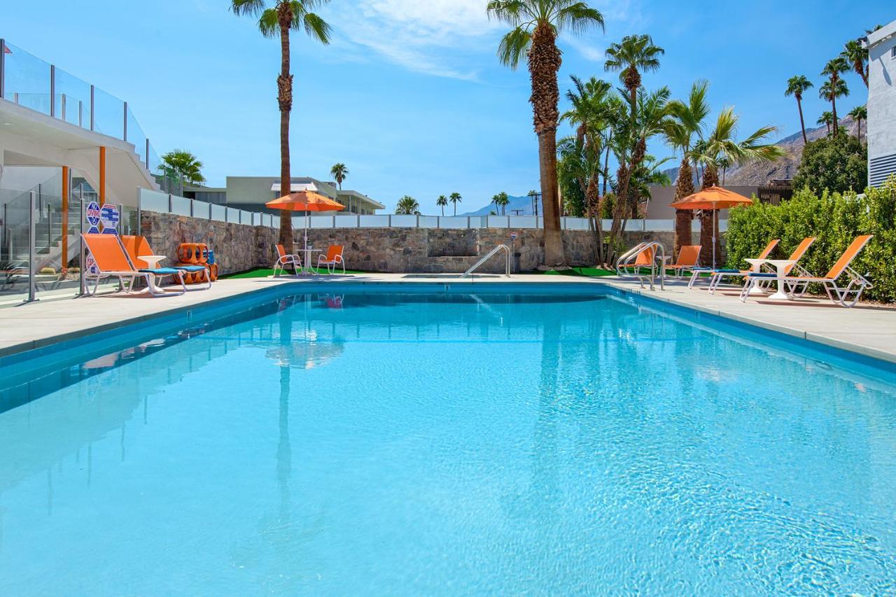 The Twist Palm Springs Hotel Ngoại thất bức ảnh